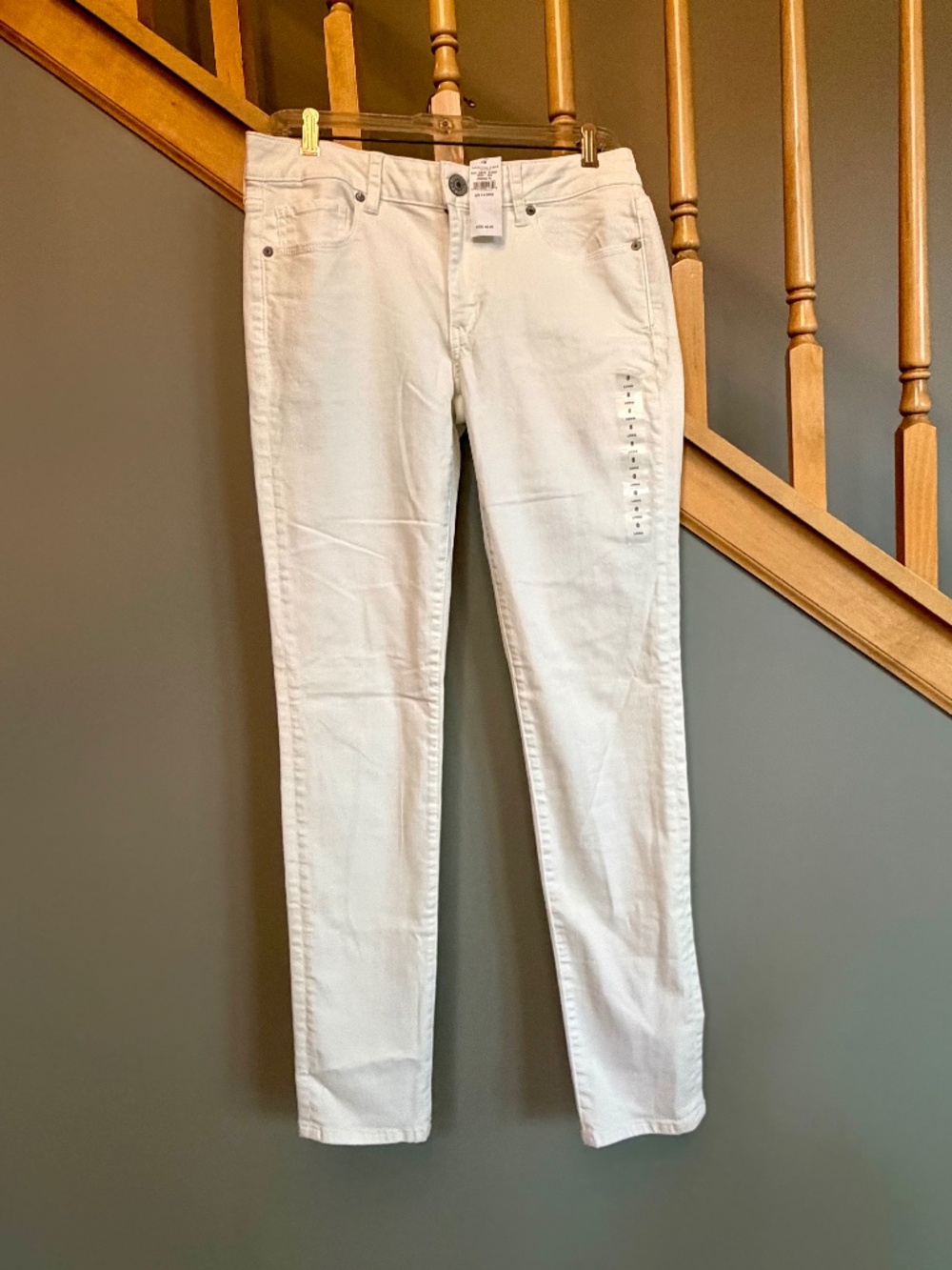 New w/Tags American Eagle Outfitters Women's Super Stretch White Jeans Sz 8 Long